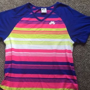 Girls Nike SB short sleeve top